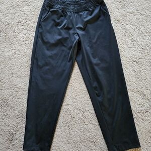 NEW ☆ Columbia Crop Pants, Size Medium. Brand NEW!